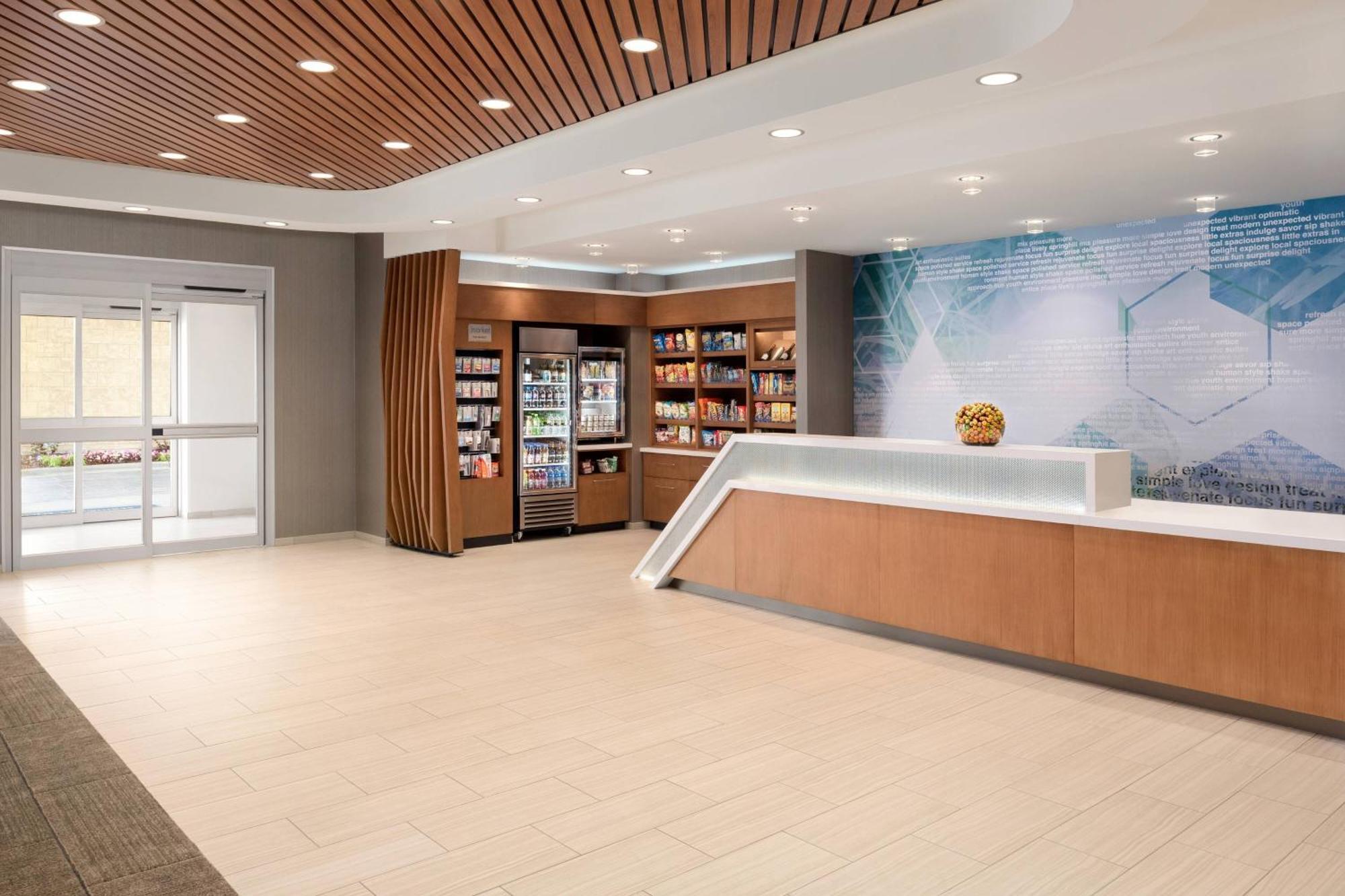 Springhill Suites By Marriott Milwaukee West/Wauwatosa Exterior photo